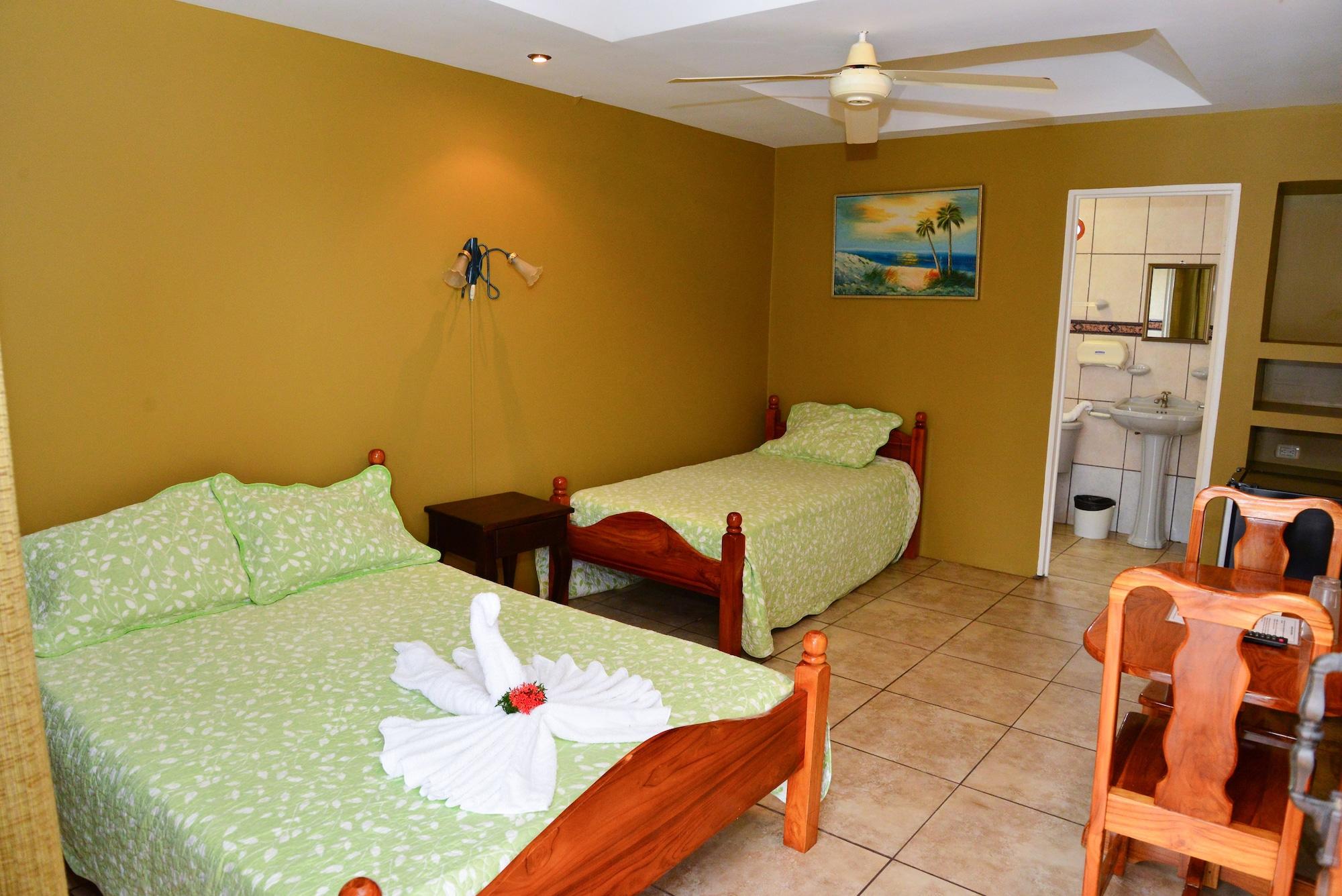 Hotel Le Priss Manuel Antonio Extérieur photo