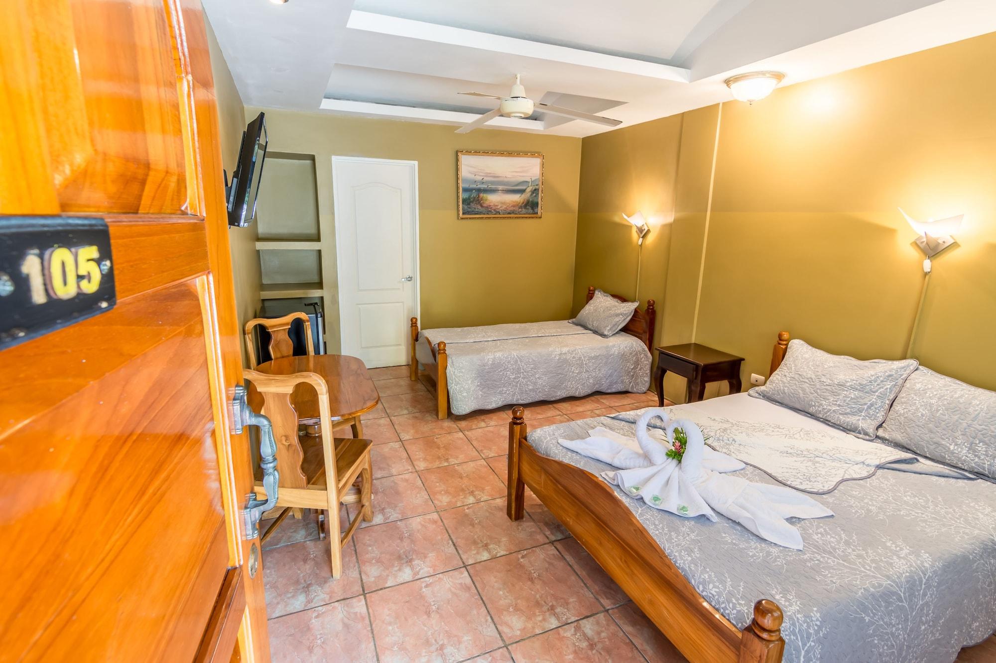 Hotel Le Priss Manuel Antonio Extérieur photo